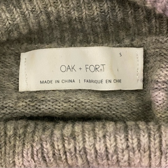 OAK + FORT Solid Gray Oversized Long Sleeve Turtleneck Sweater W/ Front Pocket - Picture 5 of 7